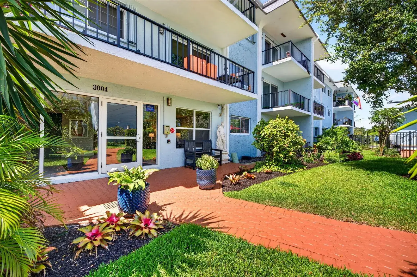 2 bedroom 2 bath Residential for sale at 3004 NE 5th Terrace # c, Wilton Manors FL 33334