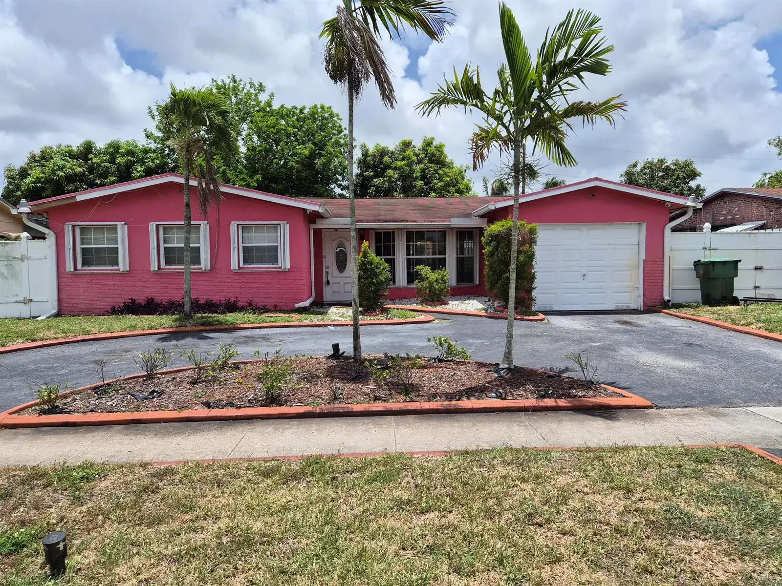 3 bedroom 2 bath Residential for sale at 4960 NW 16th Street, Lauderhill FL 33313