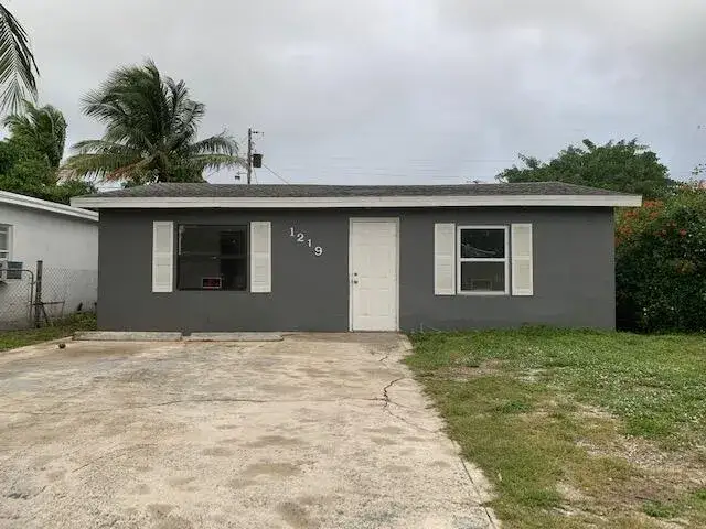 1219 Highland Road, Lake Worth FL 33462