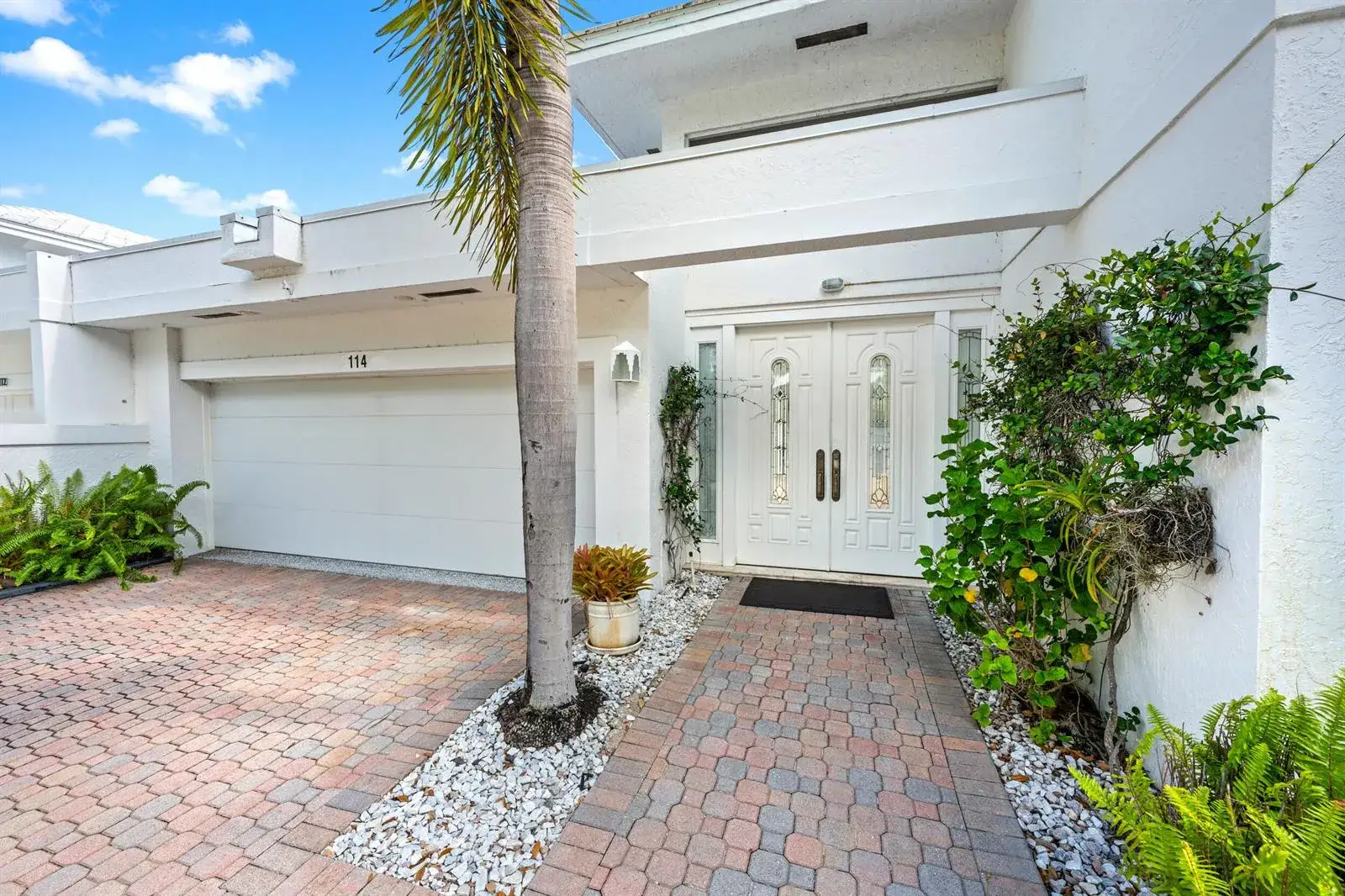 3 bedroom 3 bath Residential Lease for rent at 114 Waters Edge Drive, Jupiter FL 33477