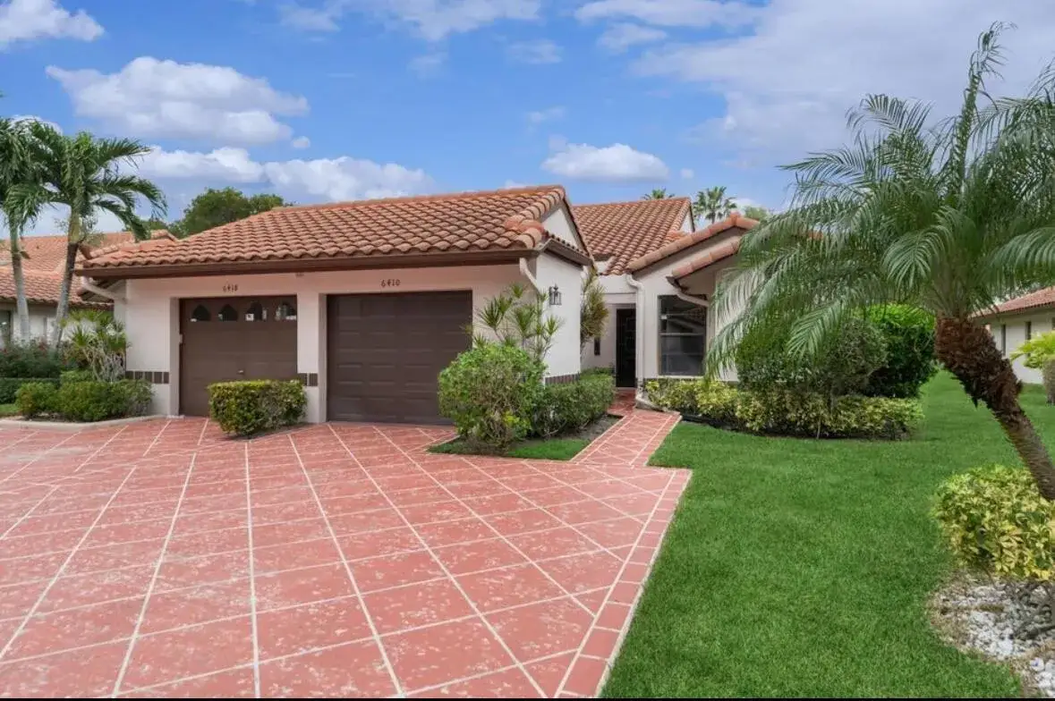 3 bedroom 2 bath Residential Lease for rent at 6410 Royal Manor Circle, Delray Beach FL 33484