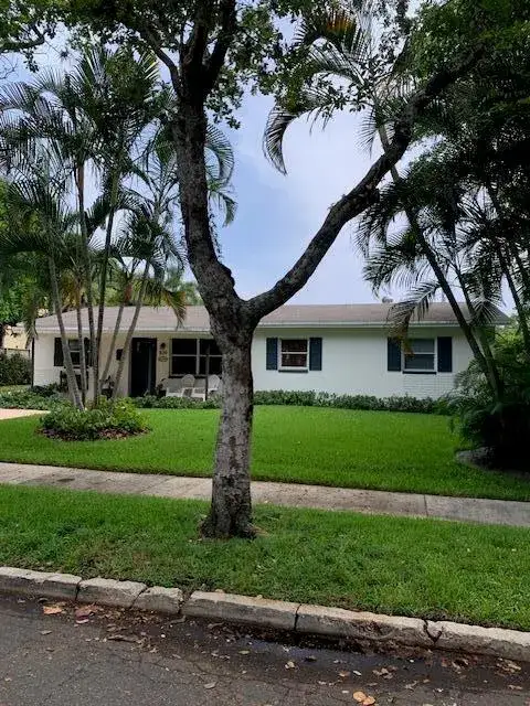 3 bedroom 2 bath Residential for sale at 839 Upland Road, West Palm Beach FL 33401
