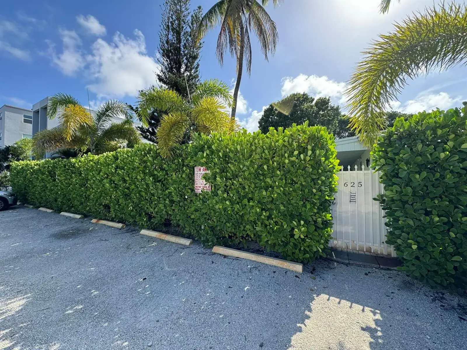 1 bedroom 1 bath Residential Lease for rent at 625 NE 14th Avenue # 4, Fort Lauderdale FL 33304