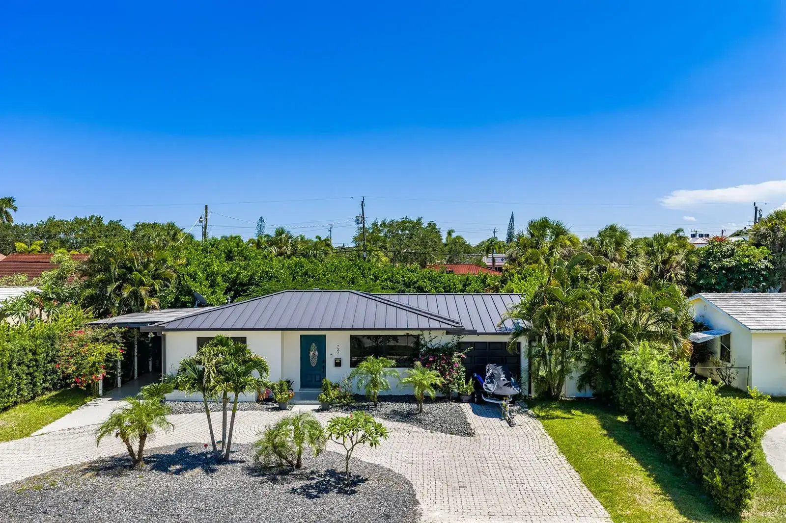 2 bedroom 1 bath Residential for sale at 722 Greenbriar Drive, Lake Park FL 33403
