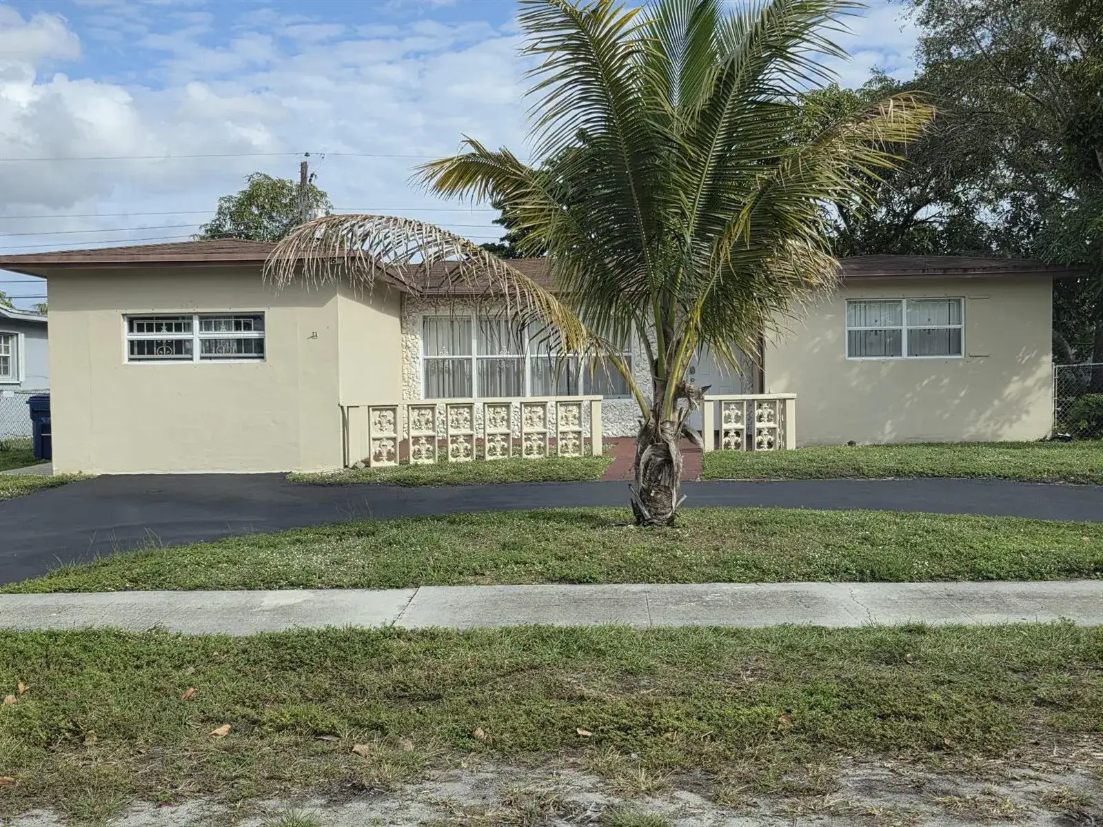 3 bedroom 2 bath Residential for sale at 5261 NW 14th Place, Lauderhill FL 33313