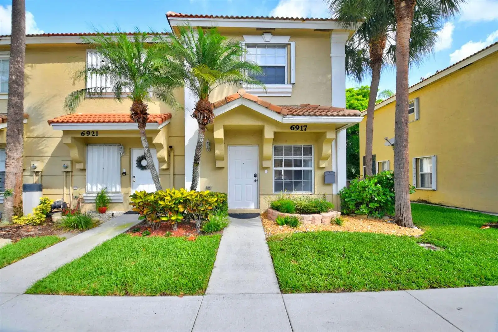 2 bedroom 2 bath Residential Lease for rent at 6917 Crooked Fence Drive, Lake Worth FL 33467