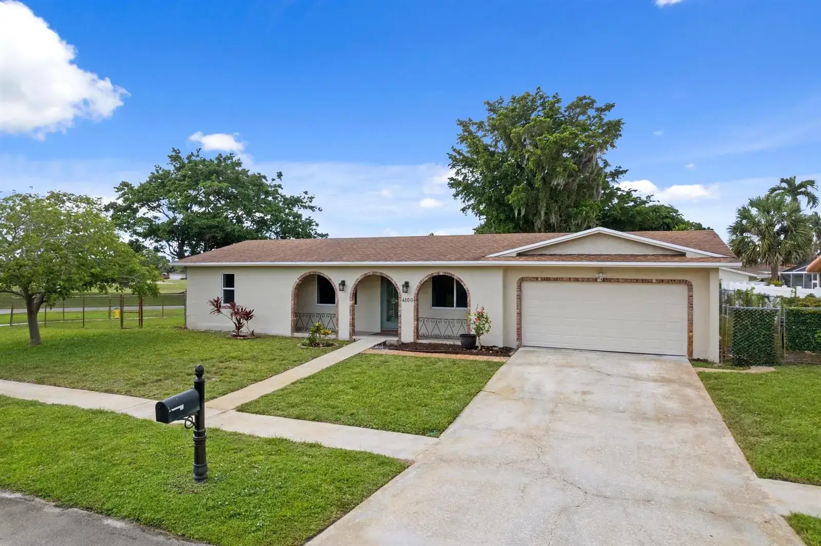 4100 NW 7th Street, Coconut Creek FL 33066
