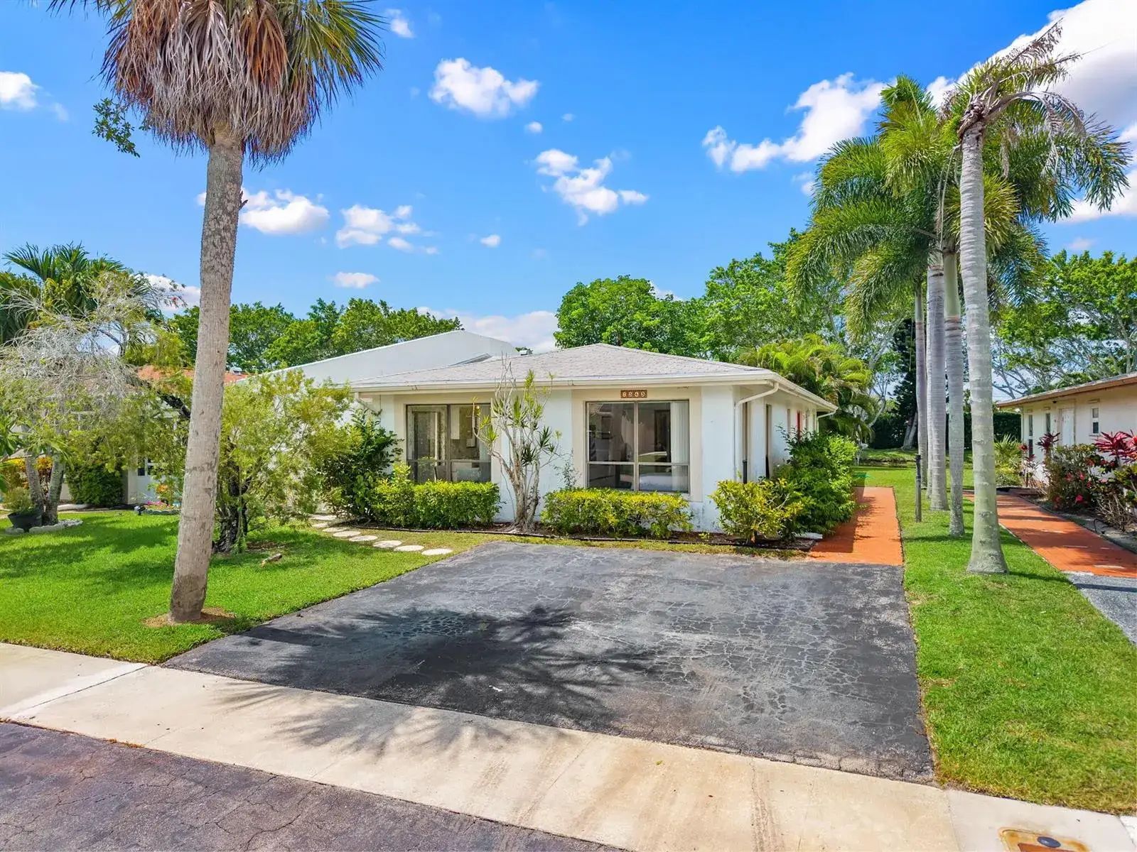 2 bedroom 2 bath Residential for sale at 7543 Volley Place, Lake Worth FL 33467