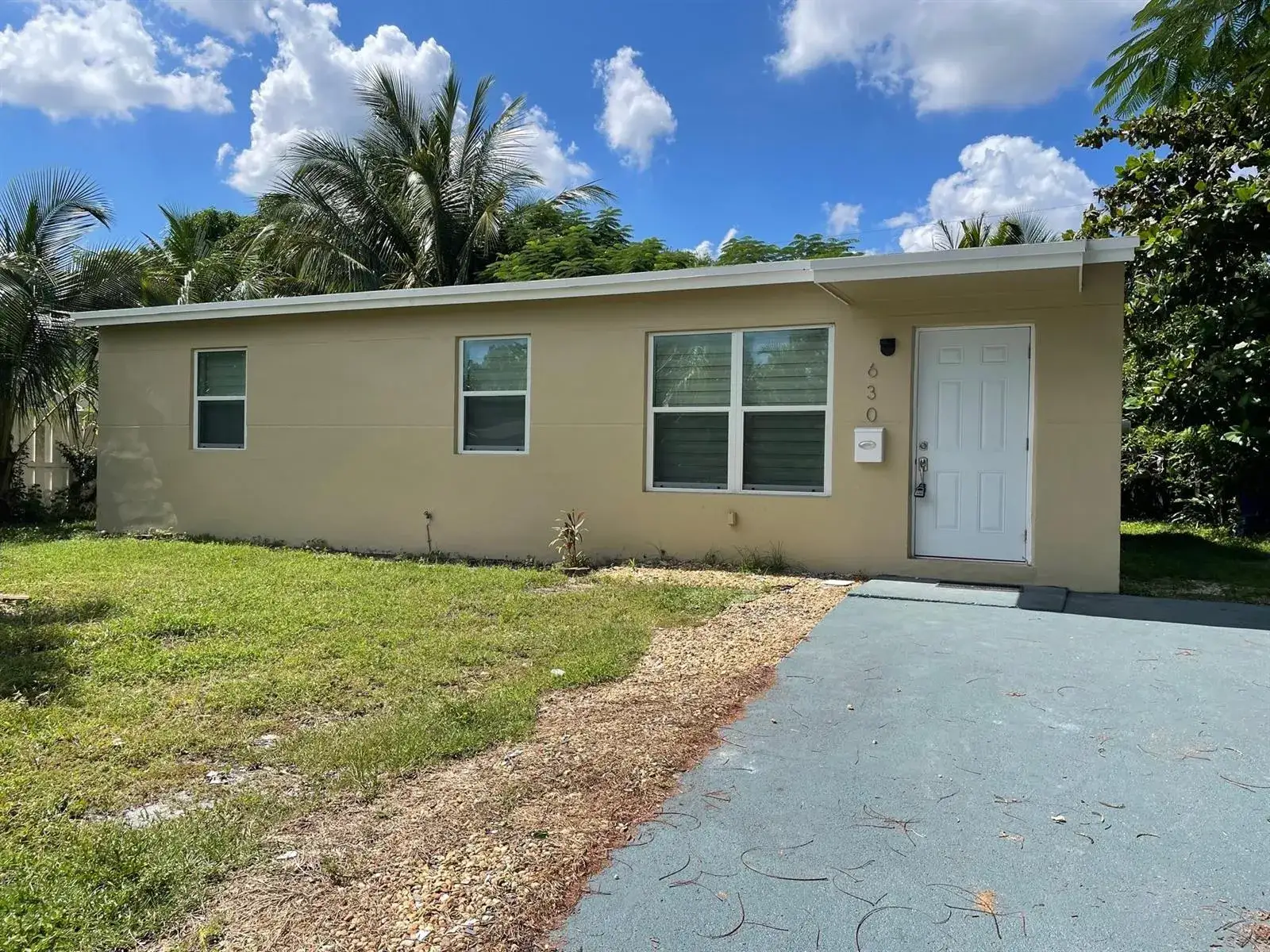 3 bedroom 2 bath Residential Lease for rent at 630 N 69th Avenue, Hollywood FL 33024
