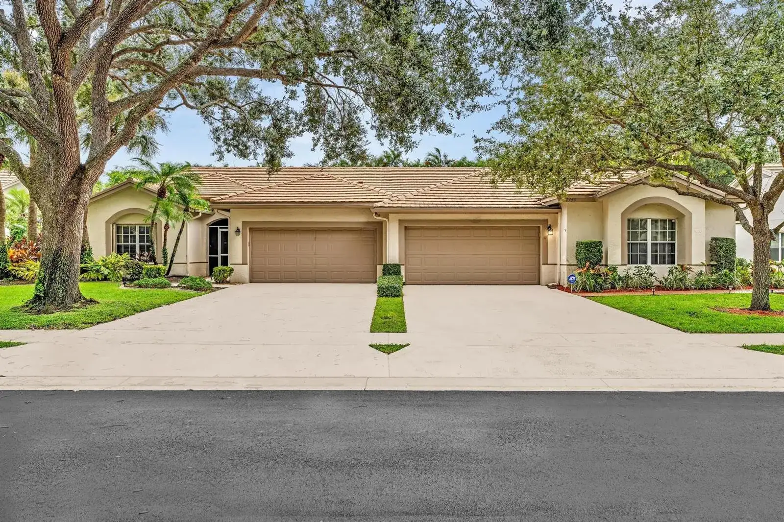 3 bedroom 2 bath Residential for sale at 7445 Rockbridge Circle, Lake Worth FL 33467