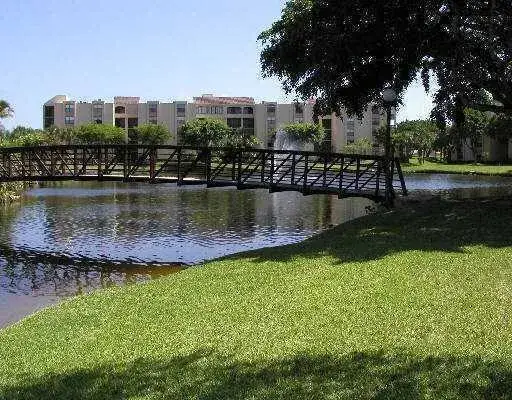1 bedroom 1 bath Residential for sale at 825 Egret Circle # 206, Delray Beach FL 33444