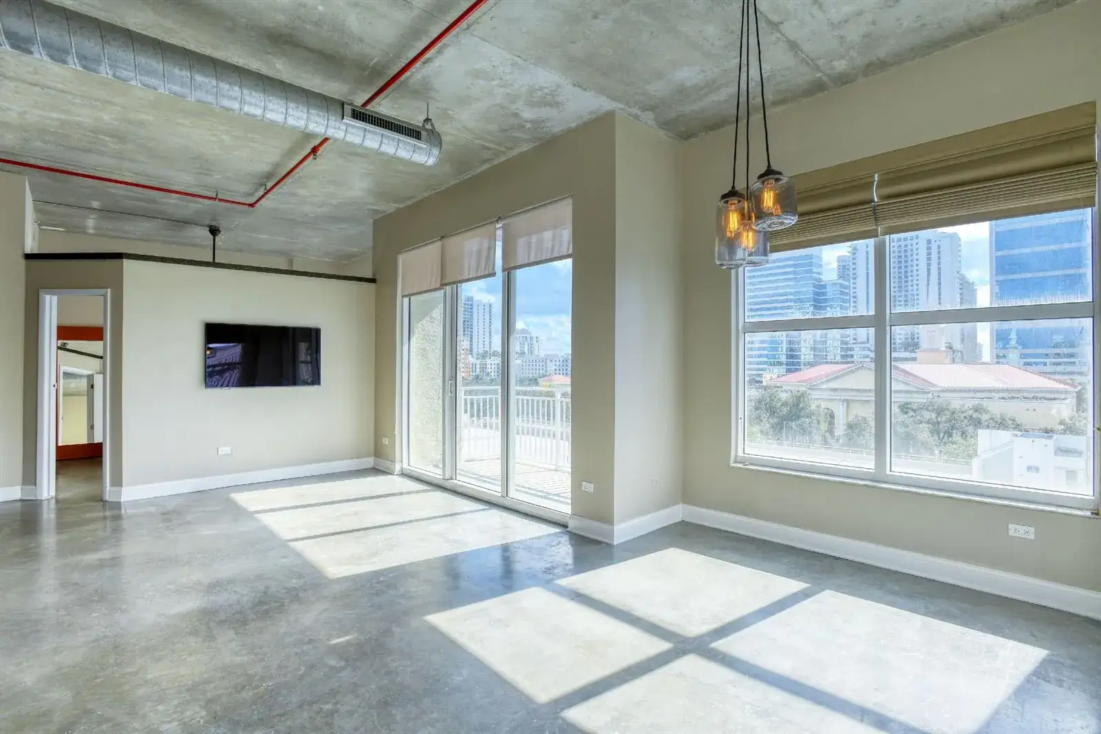 1 bedroom 2 bath Residential Lease for rent at 313 NE 2nd Street, Fort Lauderdale FL 33301