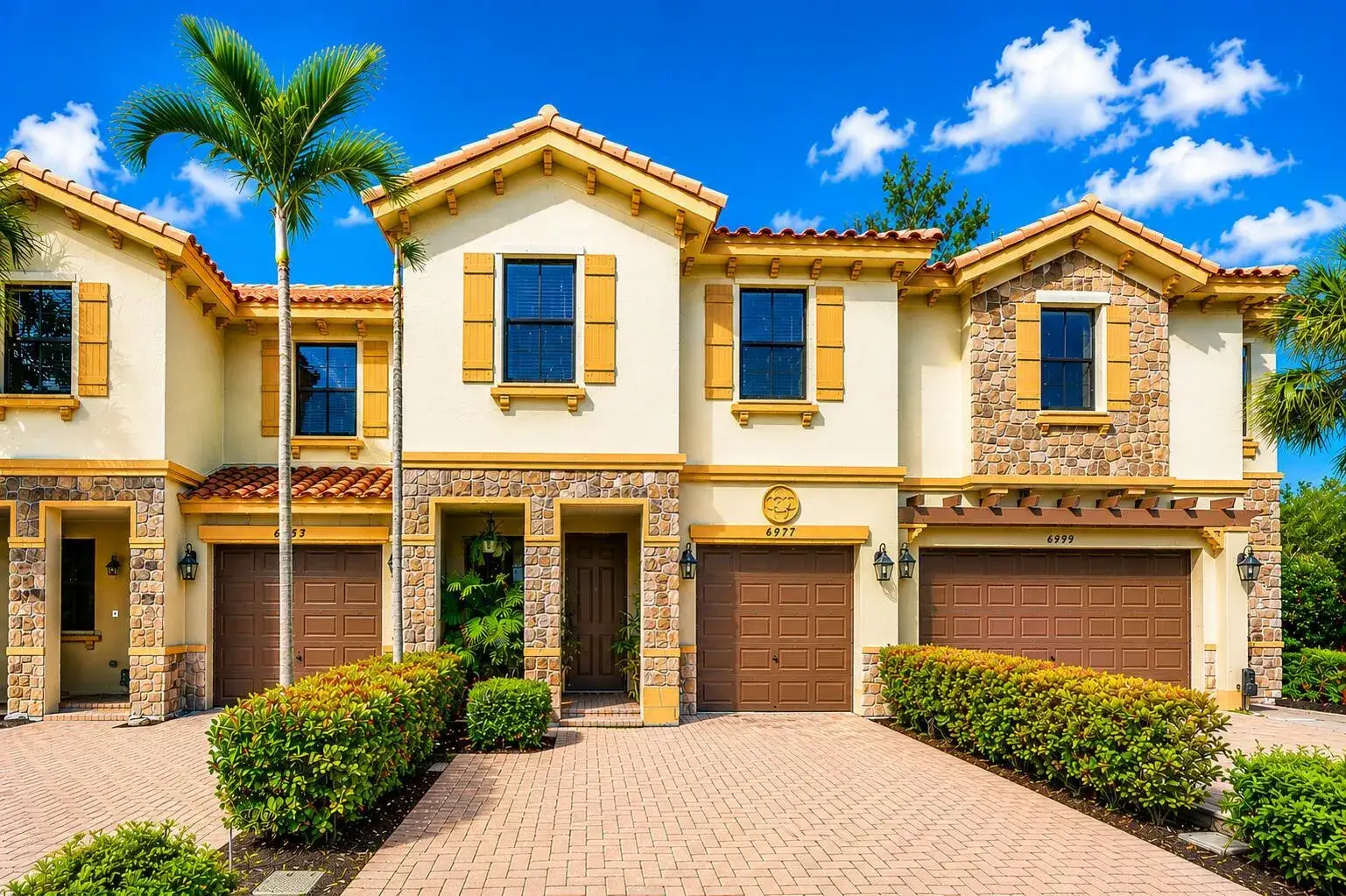 3 bedroom 3 bath Residential for sale at 6977 Broadland Way, Coconut Creek FL 33073