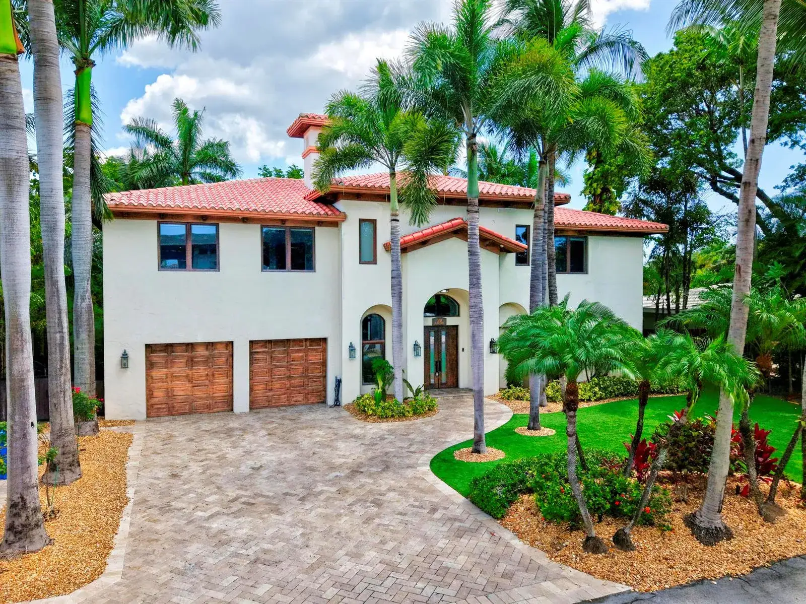 5 bedroom 5 bath Residential for sale at 2719 NE 19th Street, Fort Lauderdale FL 33305