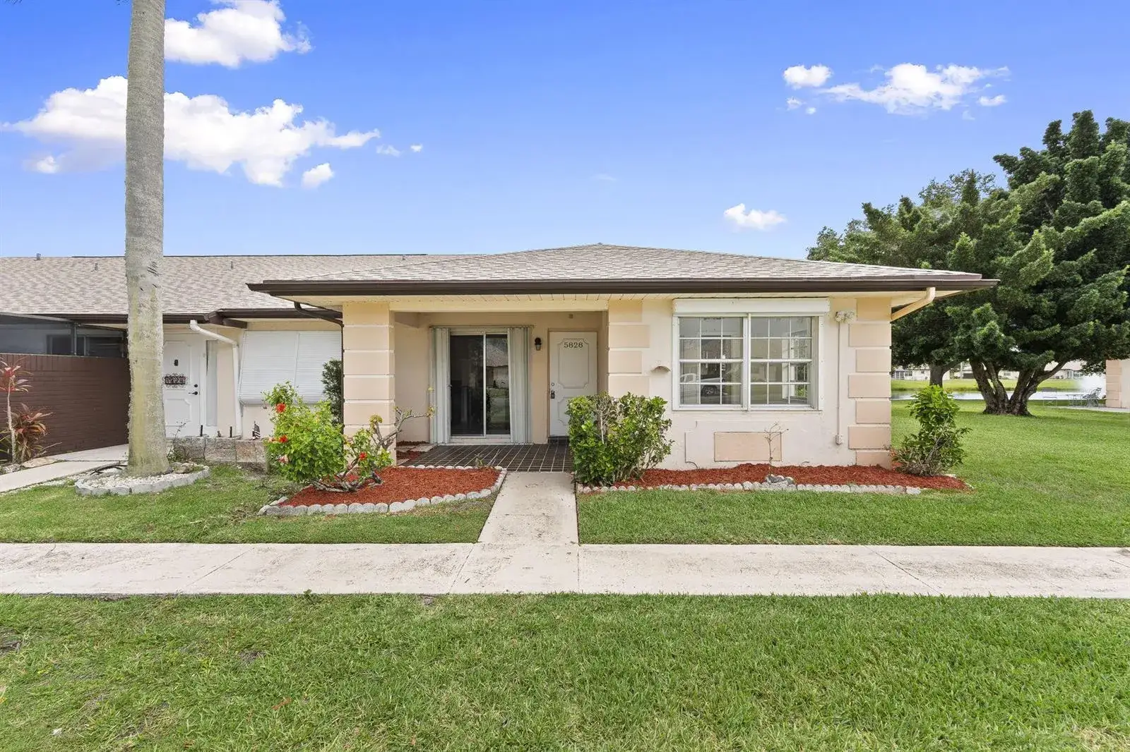 2 bedroom 2 bath Residential for sale at 5828 Honeybell Court, Fort Pierce FL 34982