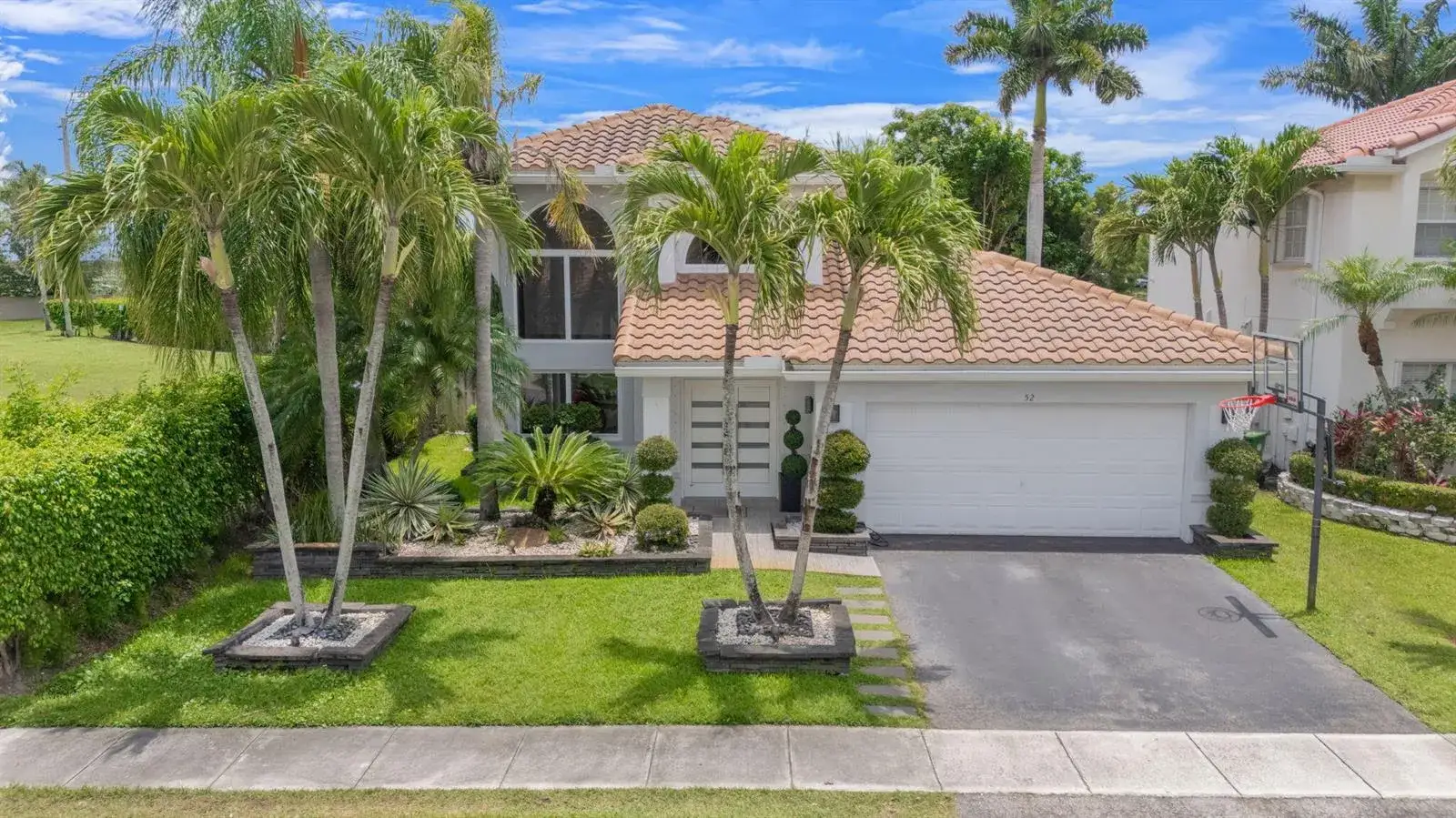 4 bedroom 2 bath Residential for sale at 52 Gables Boulevard, Weston FL 33326
