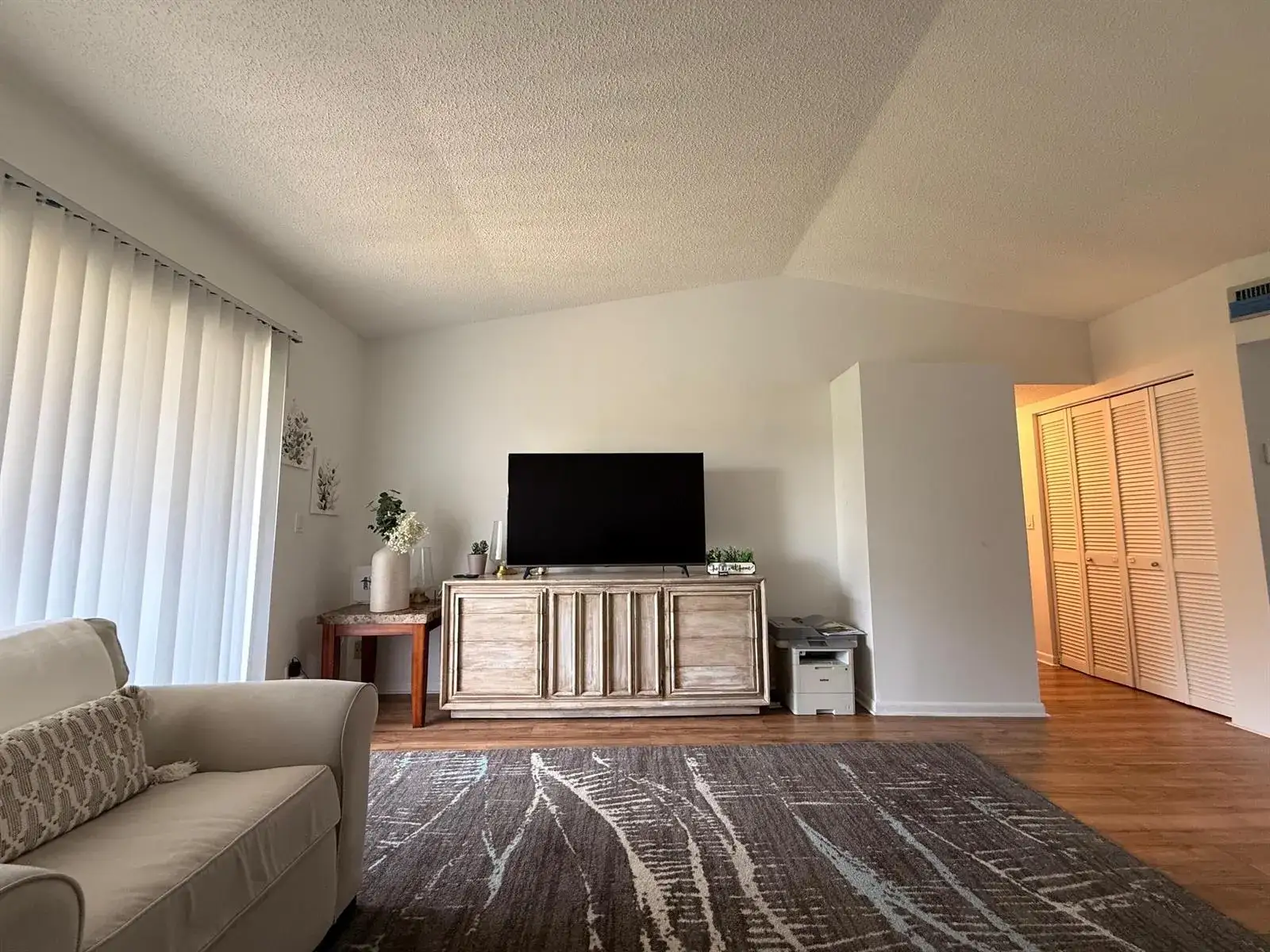 3 bedroom 2 bath Residential Lease for rent at 9923 Three Lakes Circle # h, Boca Raton FL 33428