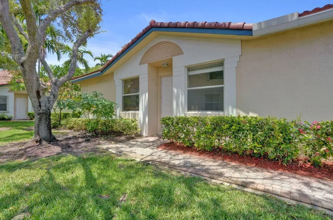 3 bedroom 2 bath Residential for sale at 11646 NW 47th Drive, Coral Springs FL 33076