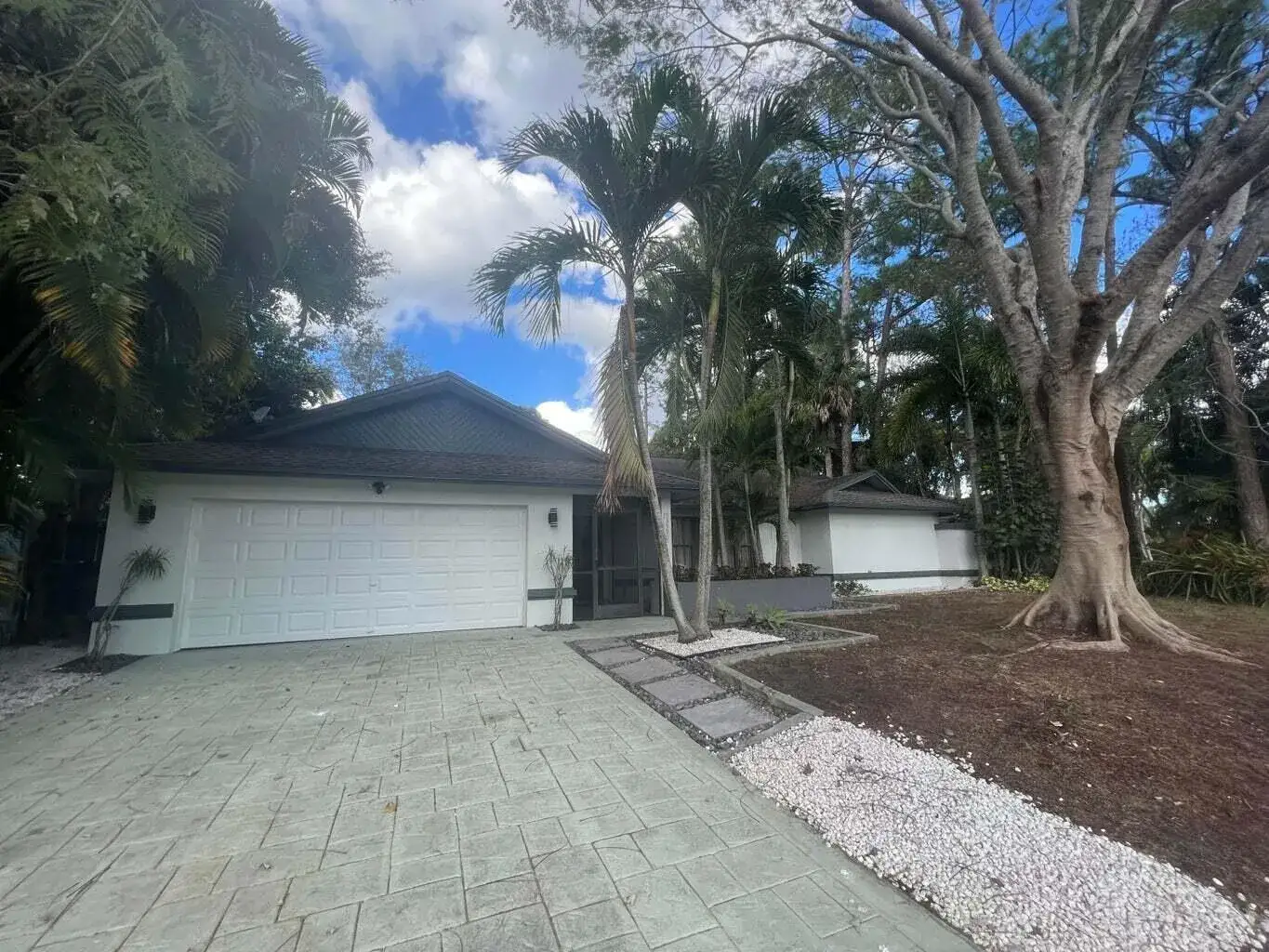 5 bedroom 3 bath Residential for sale at 13590 Exotica Lane, Wellington FL 33414