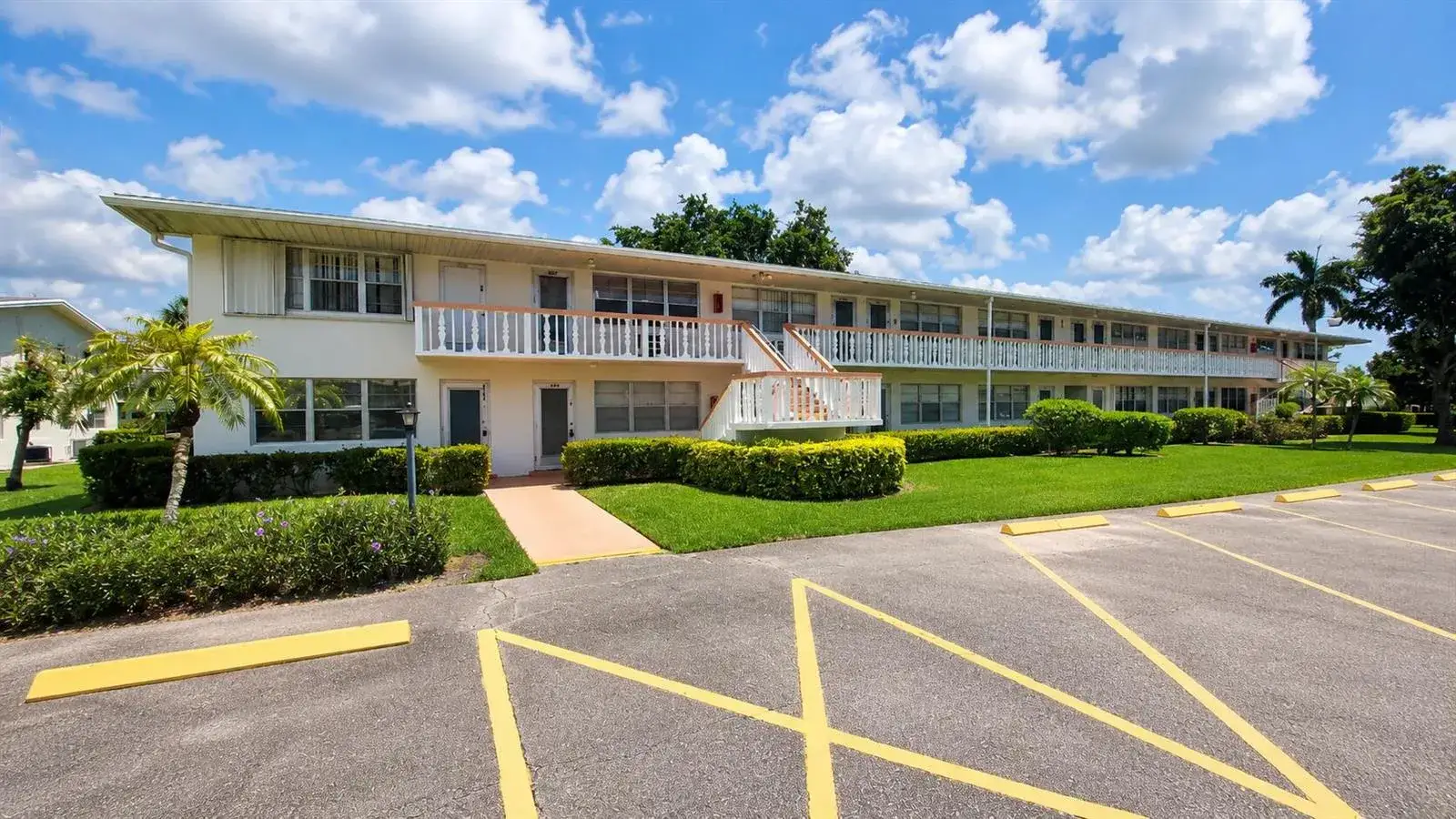 1 bedroom 1 bath Residential for sale at 338 Camden O, West Palm Beach FL 33417