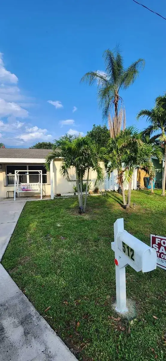 2 bedroom 1 bath Residential for sale at 512 SE 1st Street, Boynton Beach FL 33435
