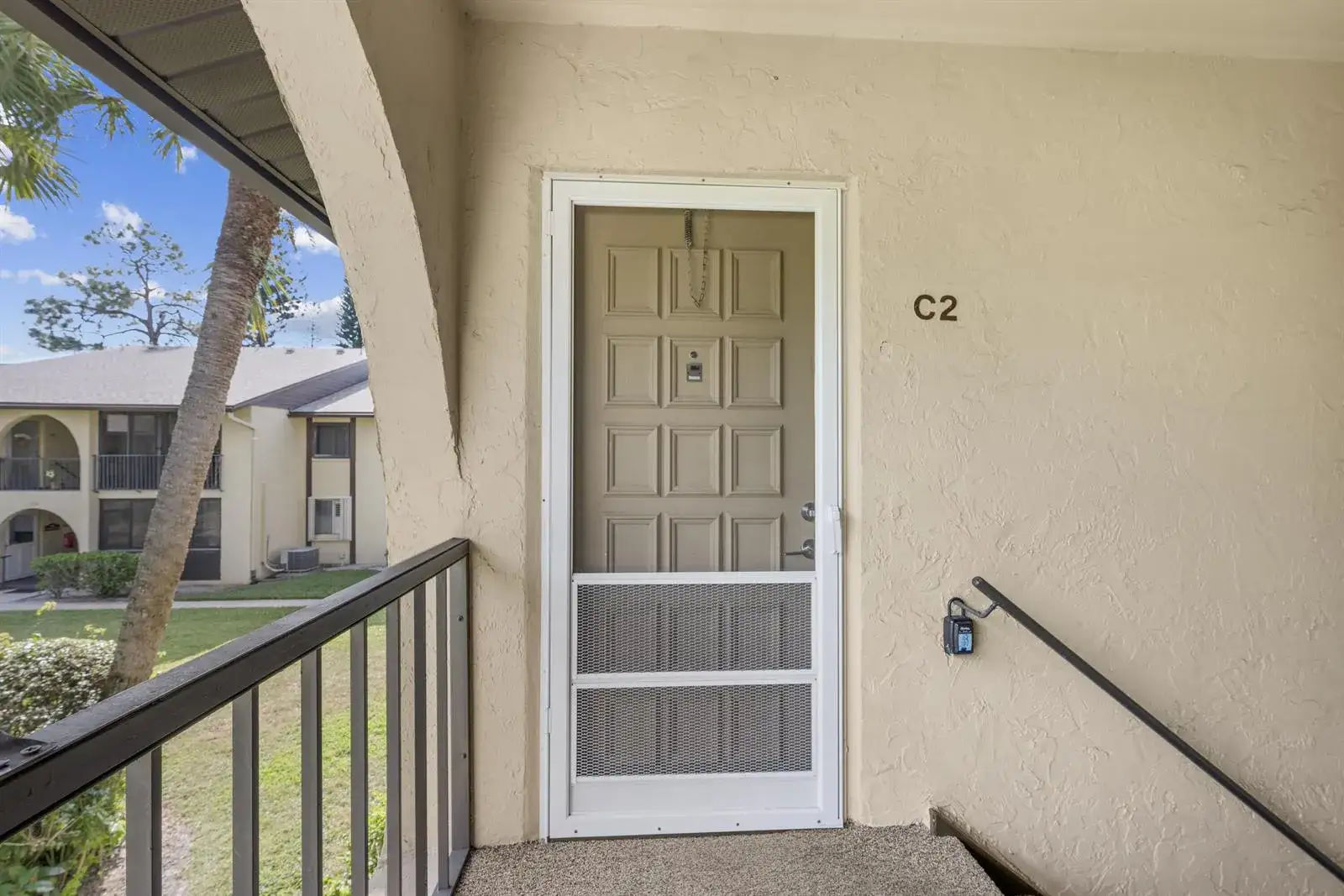 2 bedroom 1 bath Residential for sale at 313 Pine Ridge Circle # 2, FL 33463