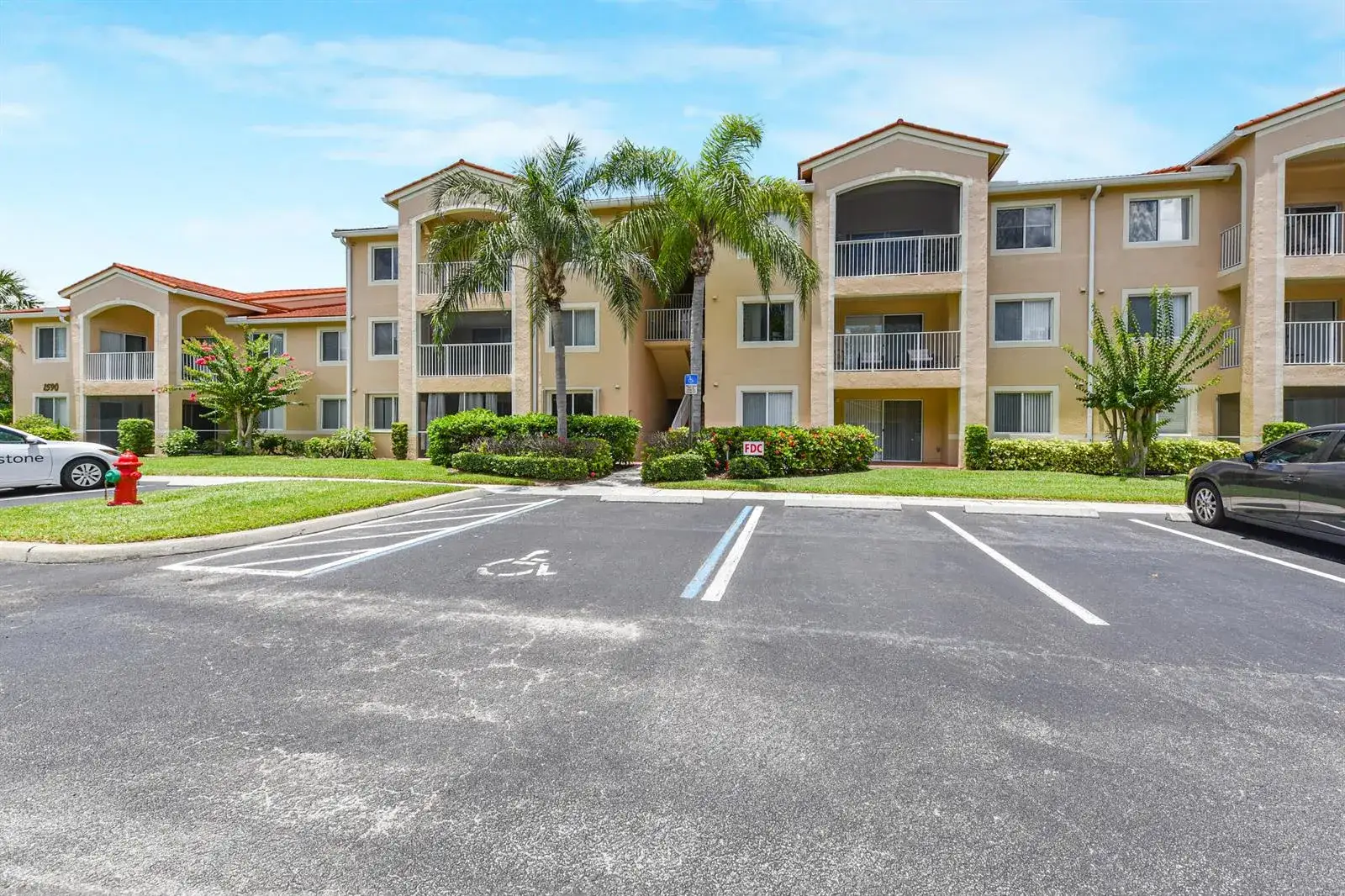 2 bedroom 2 bath Residential for sale at 1590 S 42nd Circle # 106, Vero Beach FL 32967