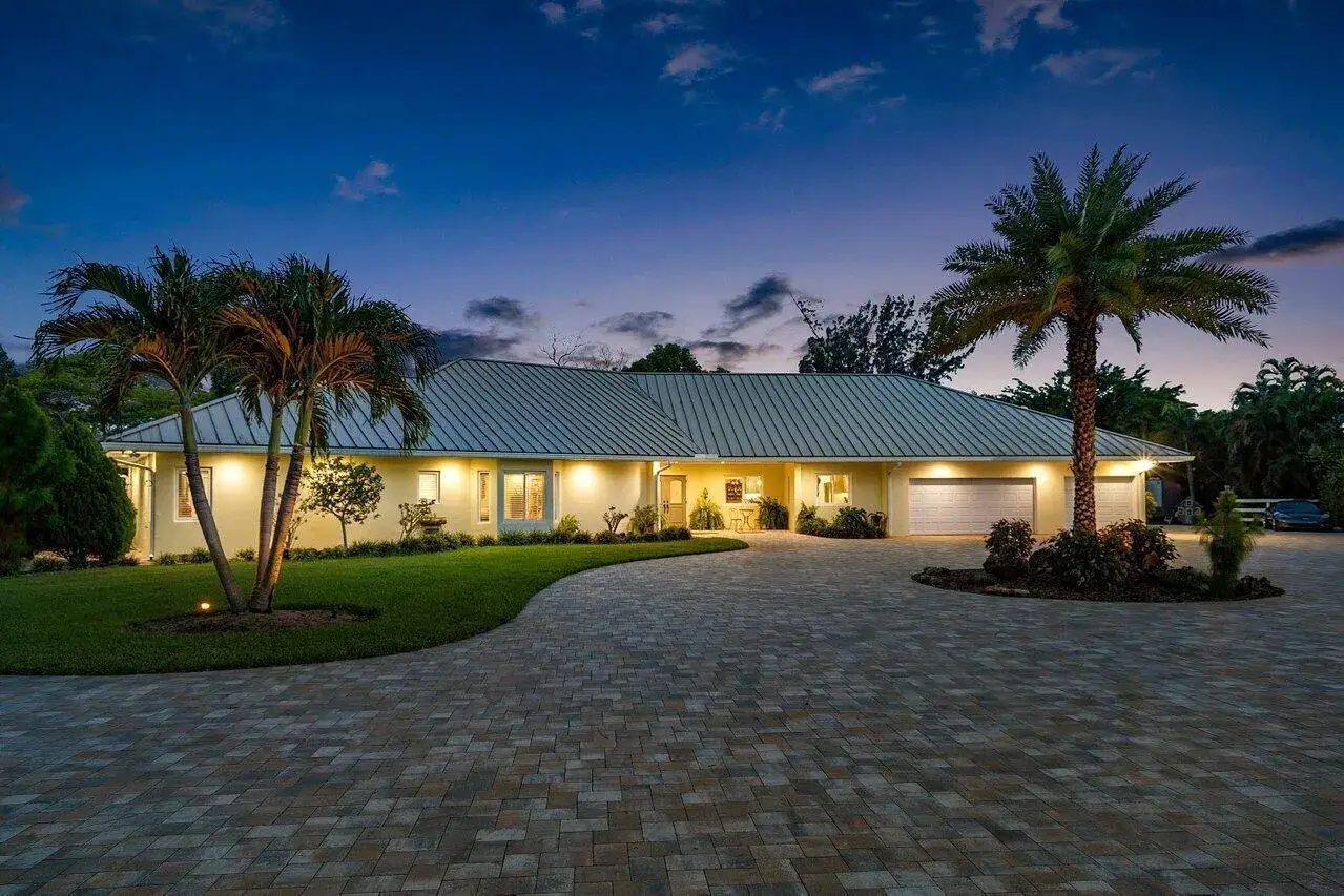 4 bedroom 3 bath Residential for sale at 6624 Dillman Road, FL 33413