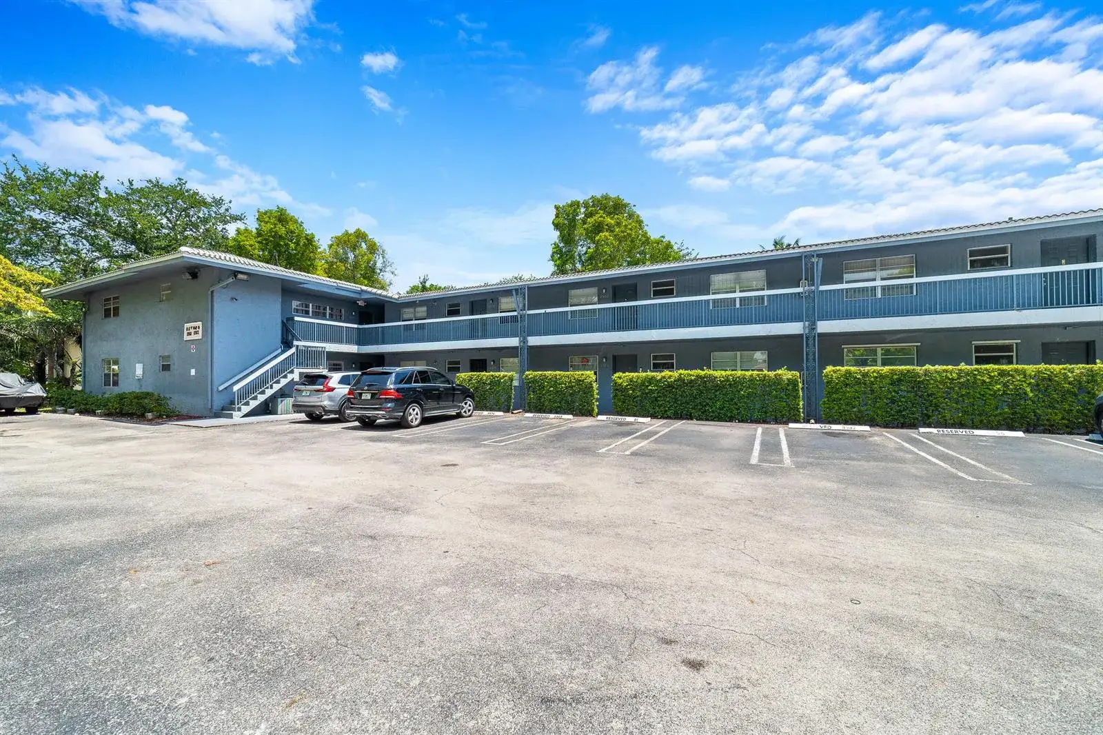 2 bedroom 2 bath Residential for sale at 8968 W Sample Road # 101, Coral Springs FL 33065