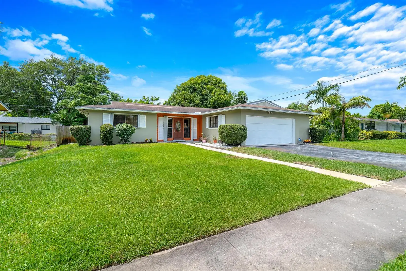 3 bedroom 2 bath Residential for sale at 4460 NW 3rd Place, Plantation FL 33317