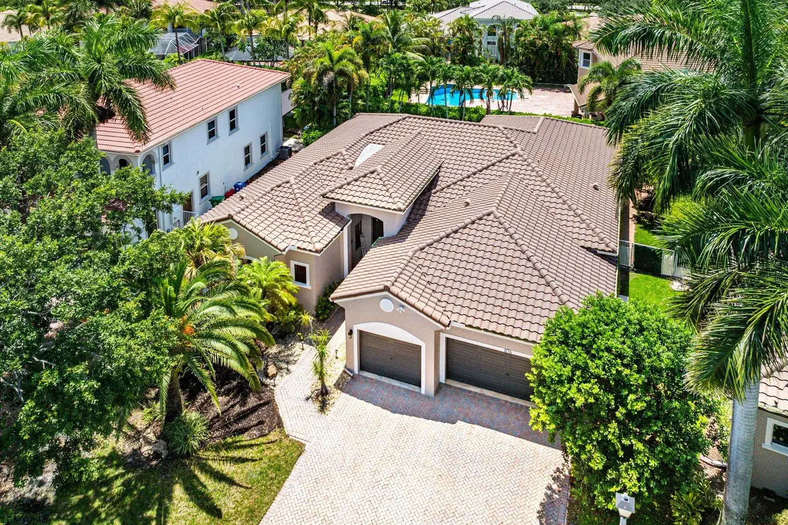 5 bedroom 4 bath Residential for sale at 876 NW 123rd Drive, Coral Springs FL 33071