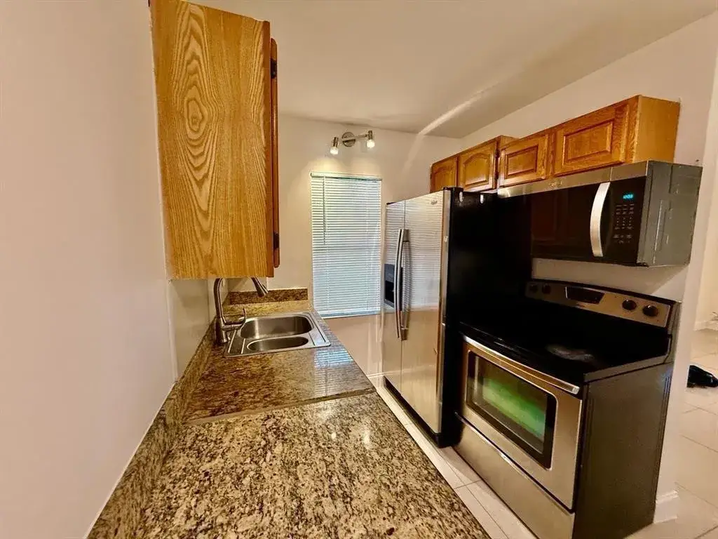 601 NE 29th Drive # 16, Wilton Manors FL 33334