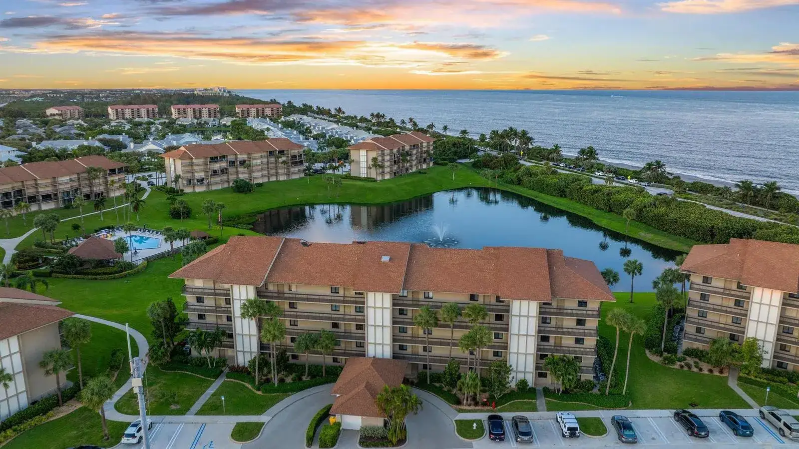 2 bedroom 2 bath Residential Lease for rent at 601 S Seas Drive # 106, Jupiter FL 33477