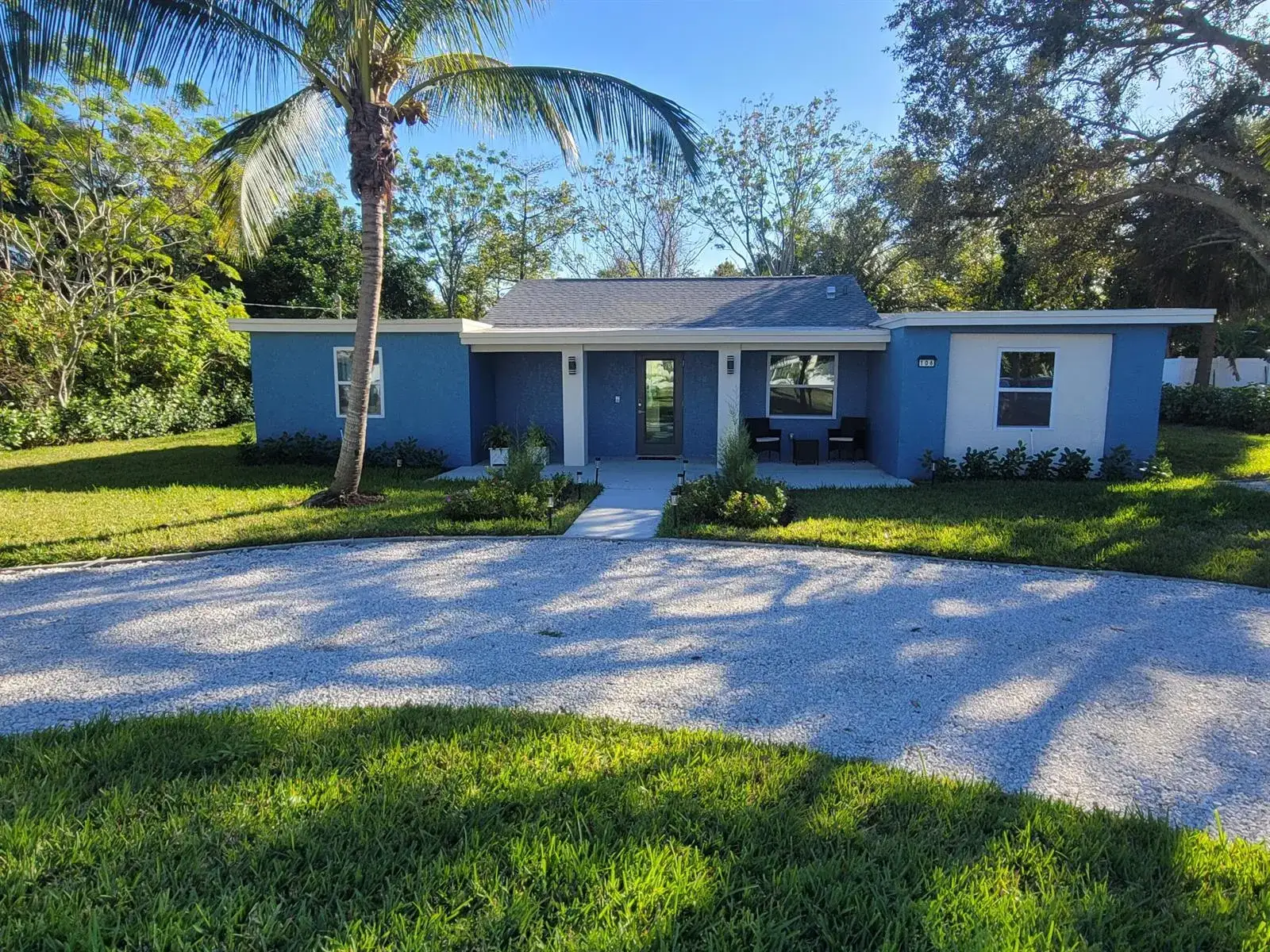 4 bedroom 4 bath Residential for sale at 106 E Chandler Road, Cloud Lake FL 33406