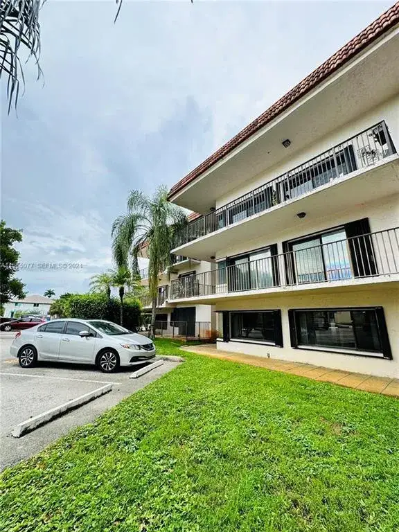2 bedroom 2 bath Residential Lease for rent at 4730 SW 62nd Way # 104, Davie FL 33314