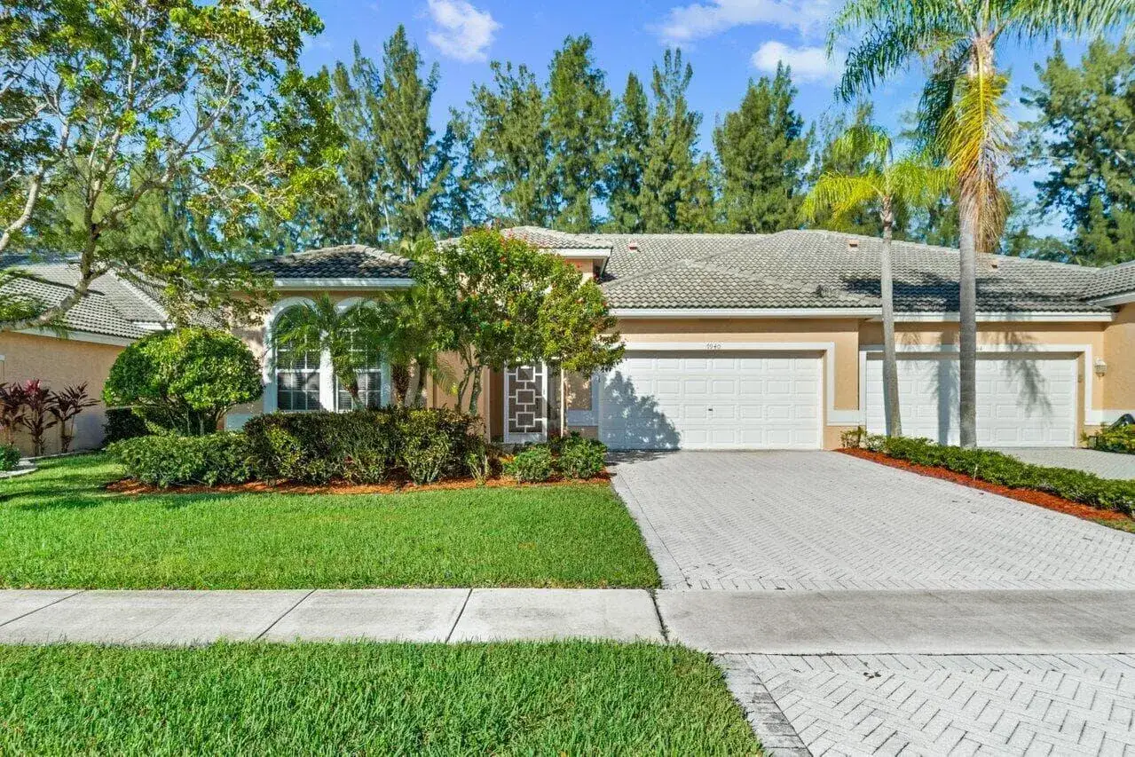 3 bedroom 2 bath Residential Lease for rent at 7940 Rockford Road, Boynton Beach FL 33472