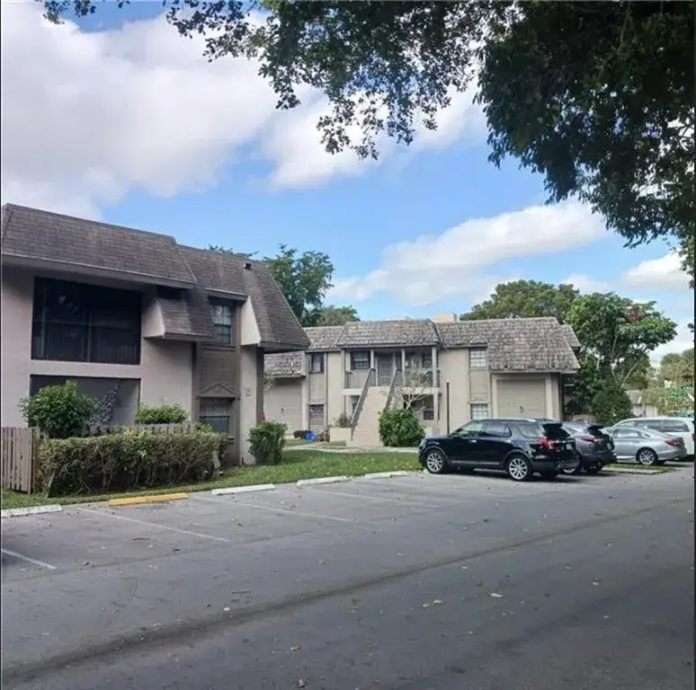 3 bedroom 2 bath Residential Lease for rent at 3665 NW 94th Avenue # 3j, Sunrise FL 33351
