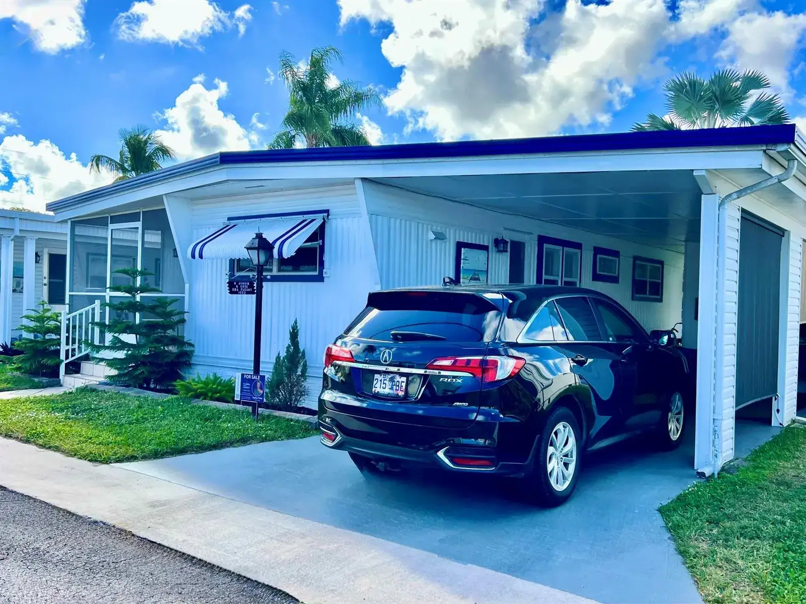 2 bedroom 2 bath Residential for sale at 1552 S 33rd Road, Hollywood FL 33021