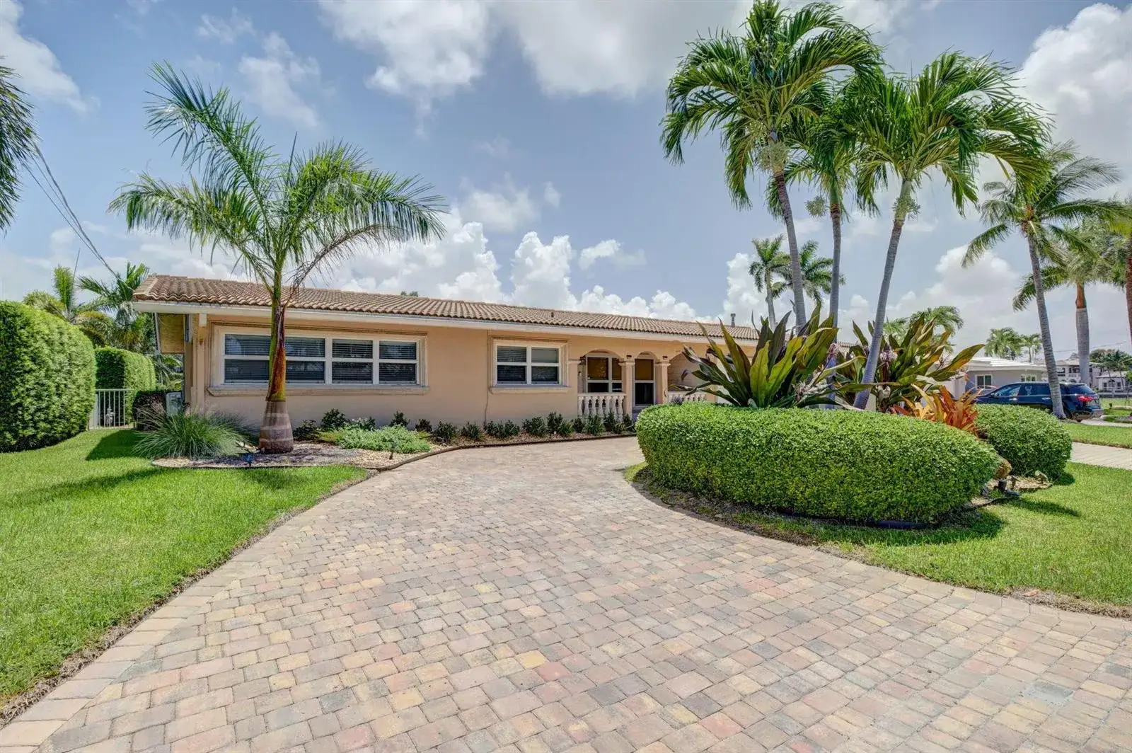 3 bedroom 2 bath Residential for sale at 1920 Waters Edge, Pompano Beach FL 33062
