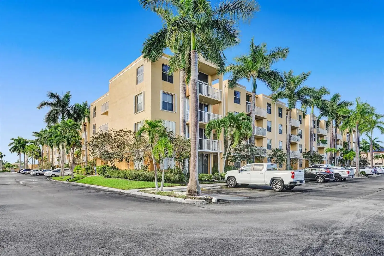2 bedroom 2 bath Residential for sale at 1350 SE 3rd Avenue # 406, Dania Beach FL 33004