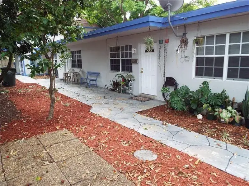 1 bedroom 1 bath Residential Lease for rent at 898 NE 39th Street # 2, Oakland Park FL 33334
