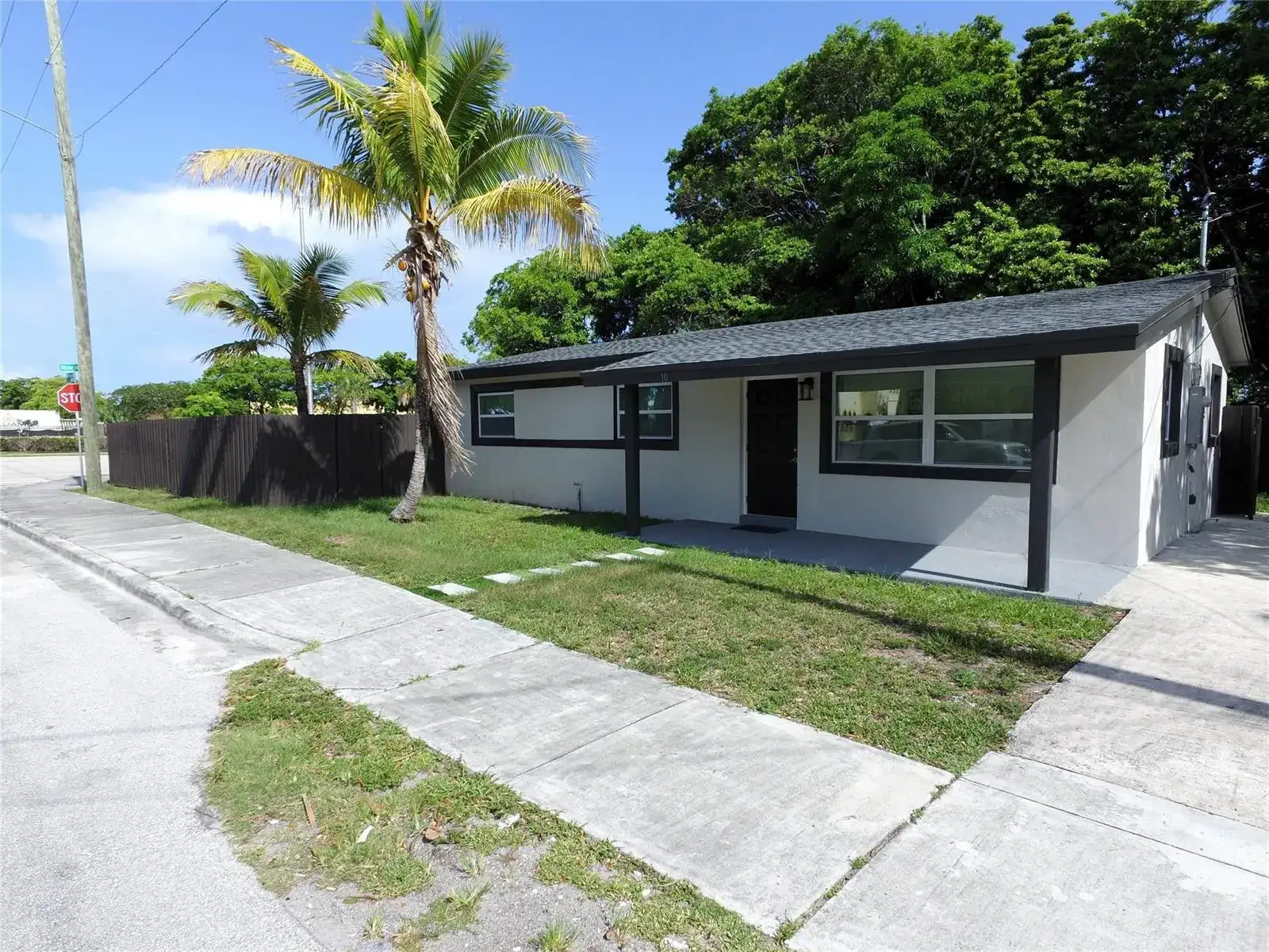 3 bedroom 2 bath Residential Lease for rent at 10 SW 5th Court, Deerfield Beach FL 33441