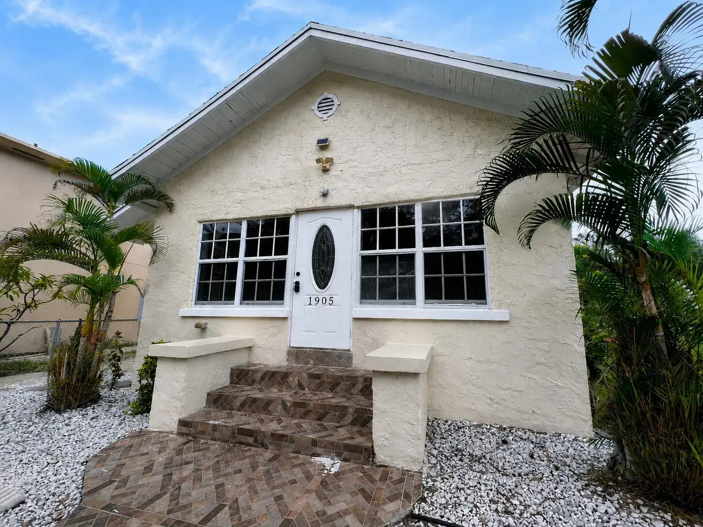 3 bedroom 1 bath Residential Lease for rent at 1905 Monroe Street, Hollywood FL 33020