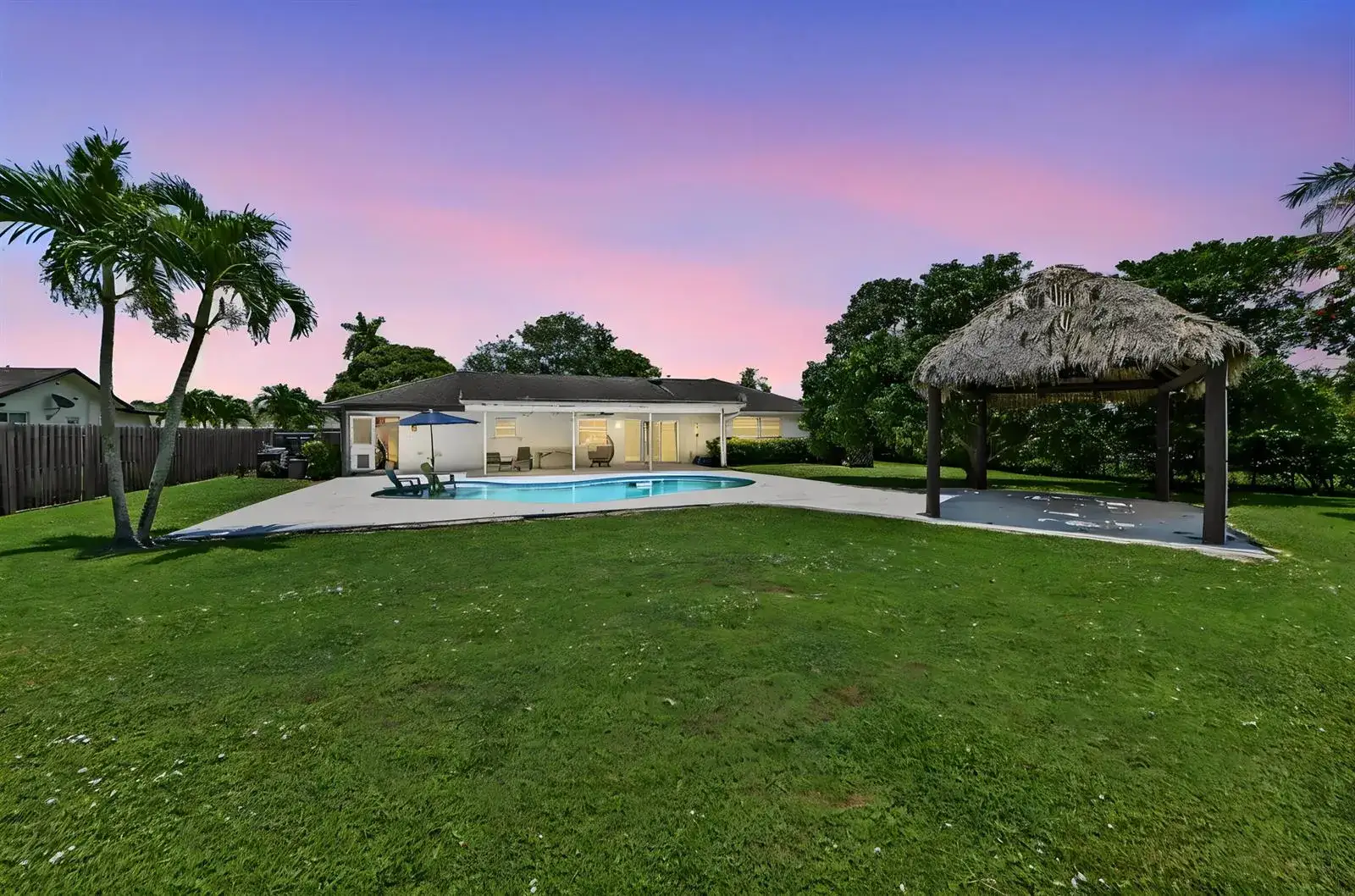 3 bedroom 2 bath Residential for sale at 7635 Oakmont Drive, Lake Worth FL 33467