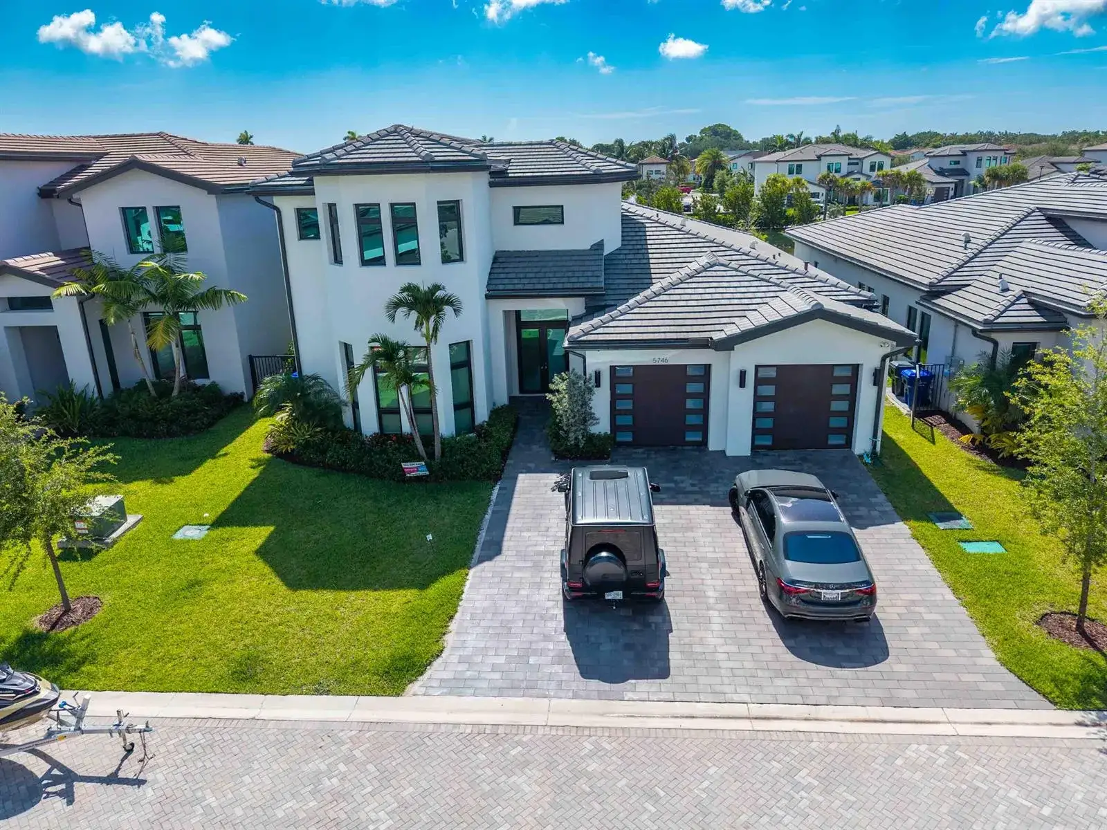 5 bedroom 4 bath Residential for sale at 5746 Ashwood Circle W, Hollywood FL 33312