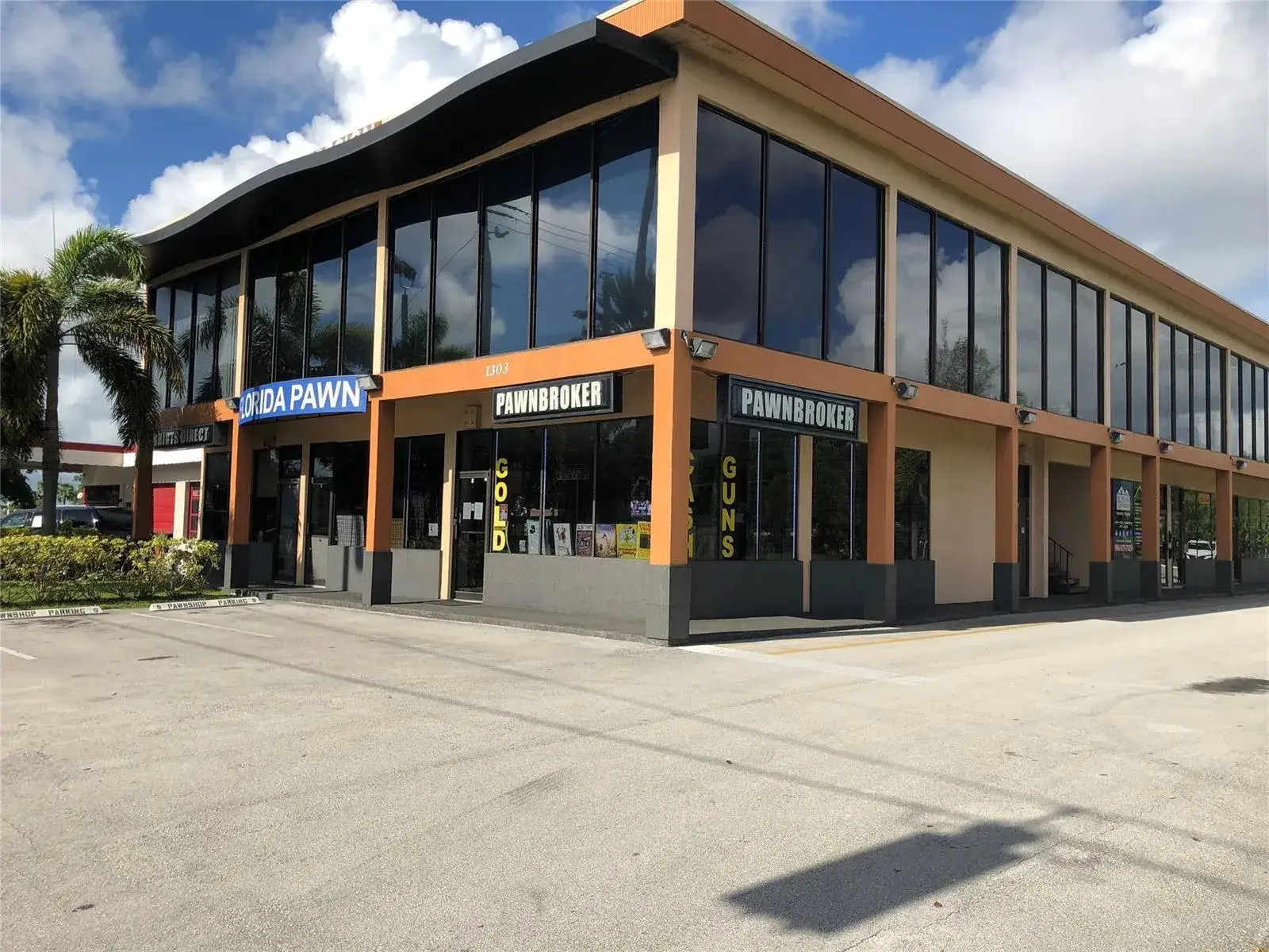 Commercial Sale for sale at 1303 N State Road 7 # 6, Margate FL 33063