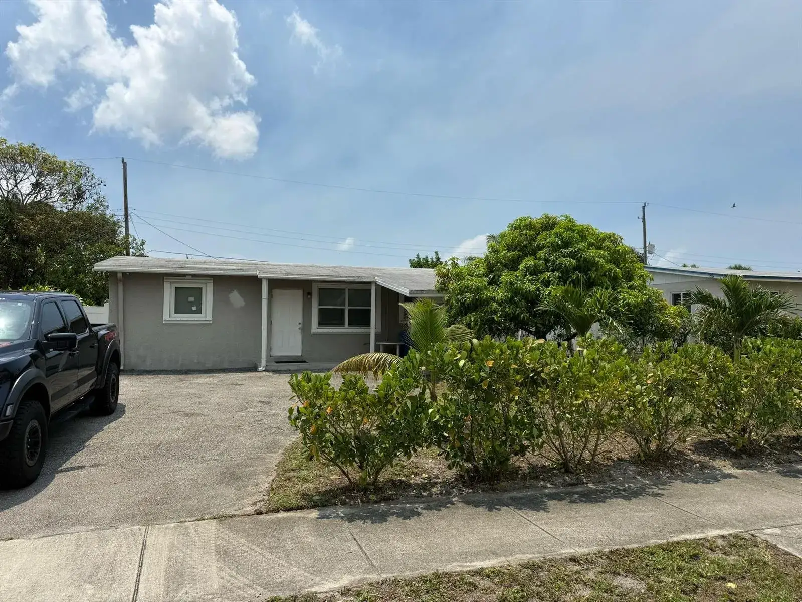 3 bedroom 2 bath Residential Lease for rent at 4161 NW 11th, Oakland Park FL 33309