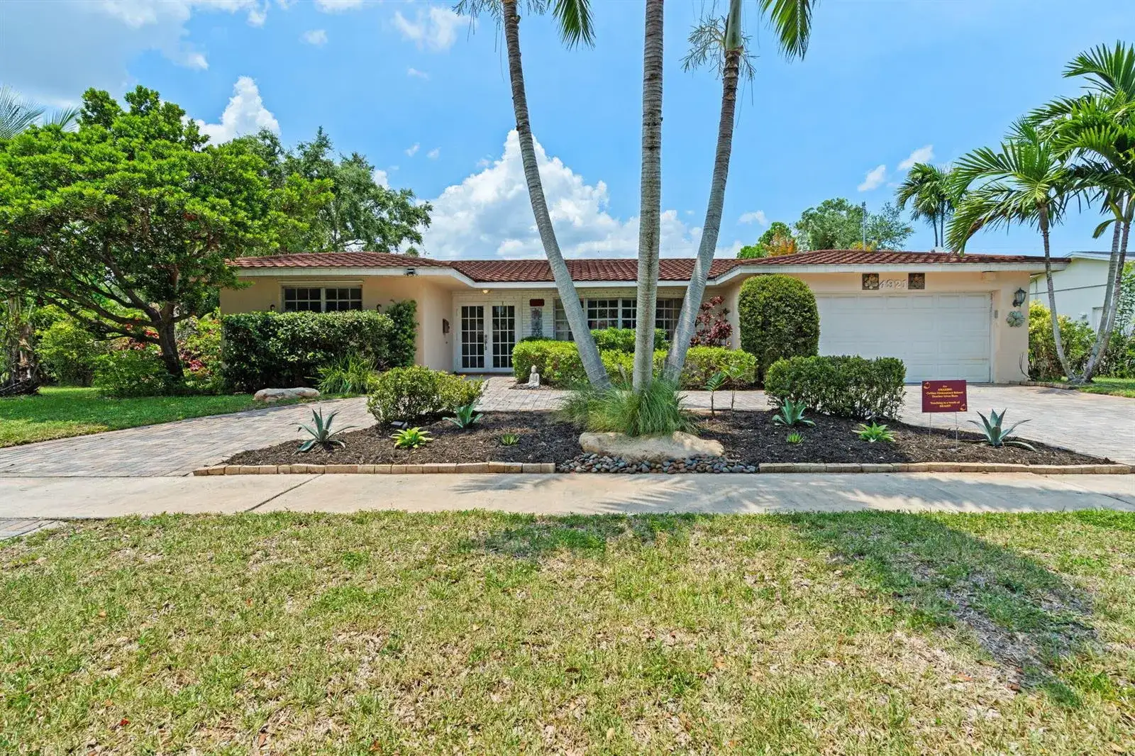 4 bedroom 2 bath Residential for sale at 4921 Jackson Street, Hollywood FL 33021