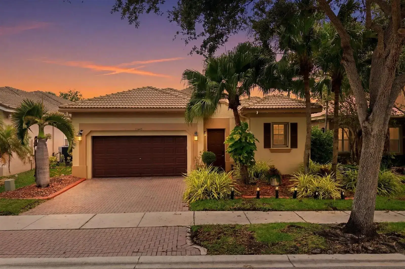 3 bedroom 3 bath Residential for sale at 11645 NW 71st Place, Parkland FL 33076