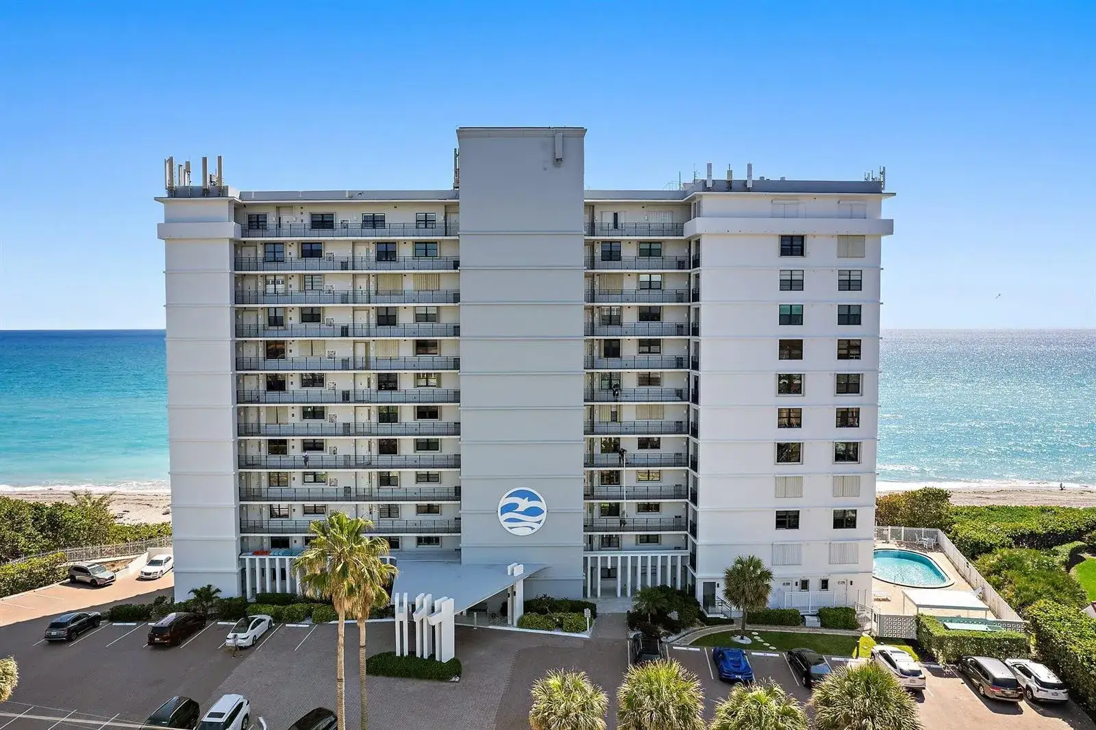 2 bedroom 2 bath Residential Lease for rent at 840 Ocean Drive # 905, Juno Beach FL 33408